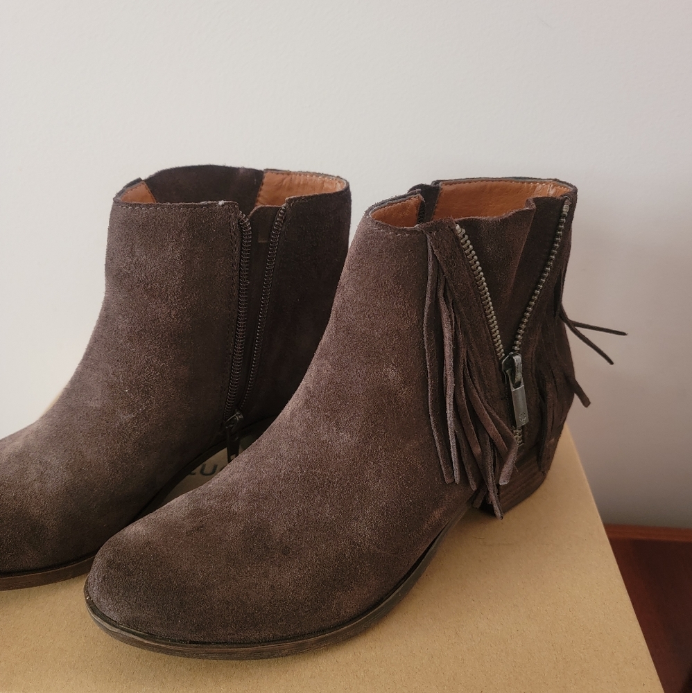 Lucky Brand Bootie Size 6